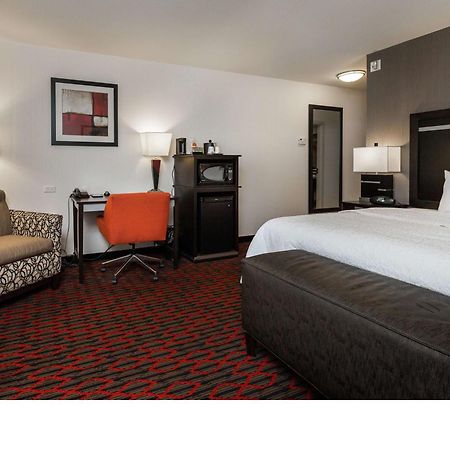 Hampton Inn & Suites By Hilton Lethbridge Extérieur photo