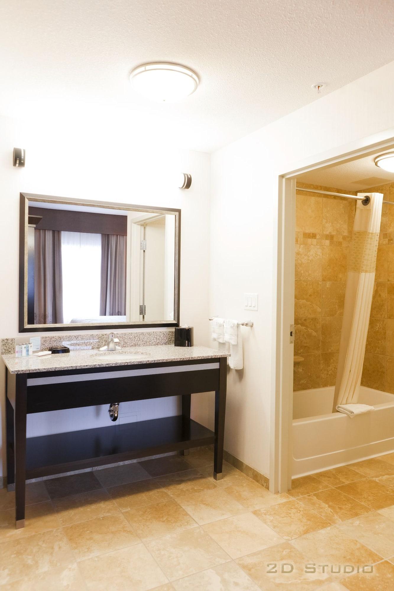 Hampton Inn & Suites By Hilton Lethbridge Extérieur photo