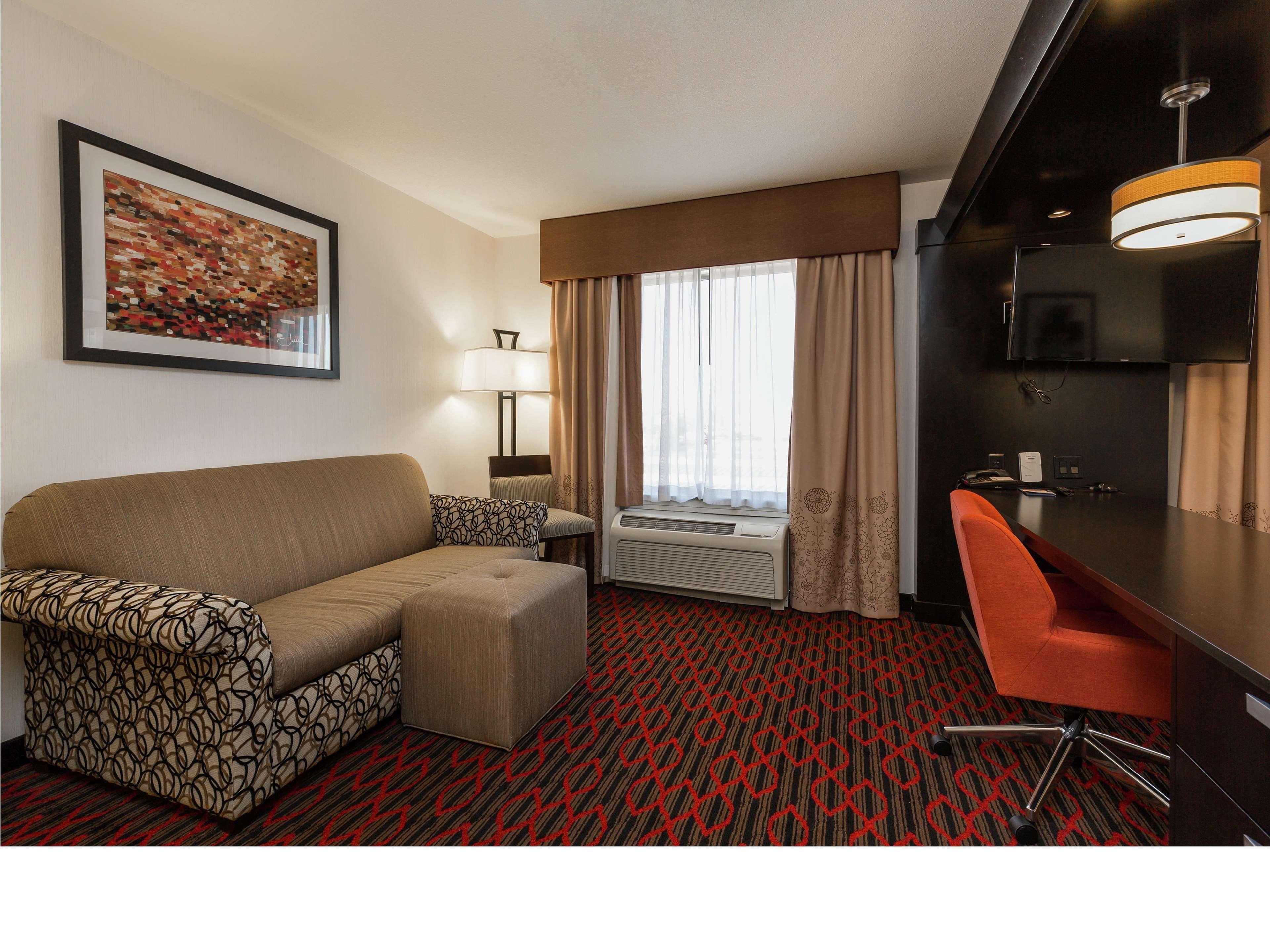 Hampton Inn & Suites By Hilton Lethbridge Extérieur photo