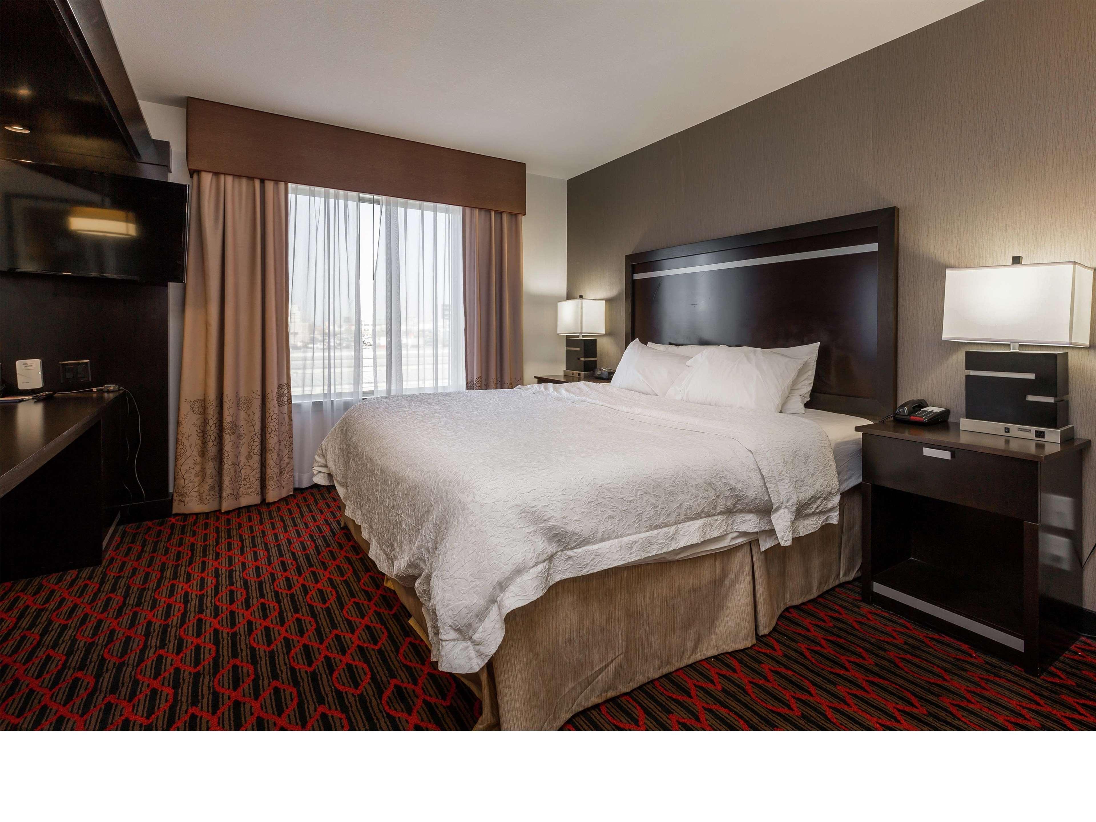 Hampton Inn & Suites By Hilton Lethbridge Extérieur photo