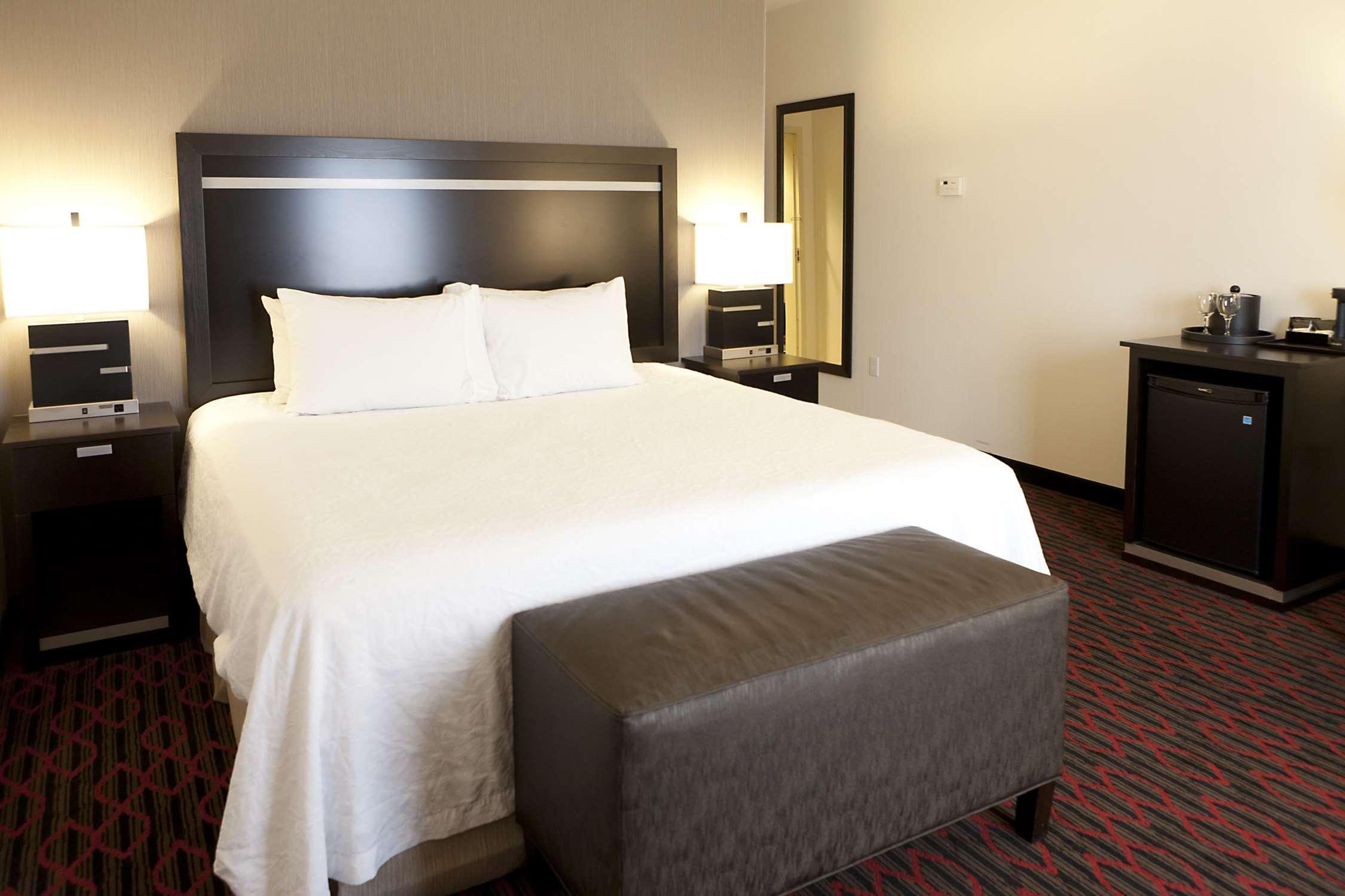 Hampton Inn & Suites By Hilton Lethbridge Extérieur photo