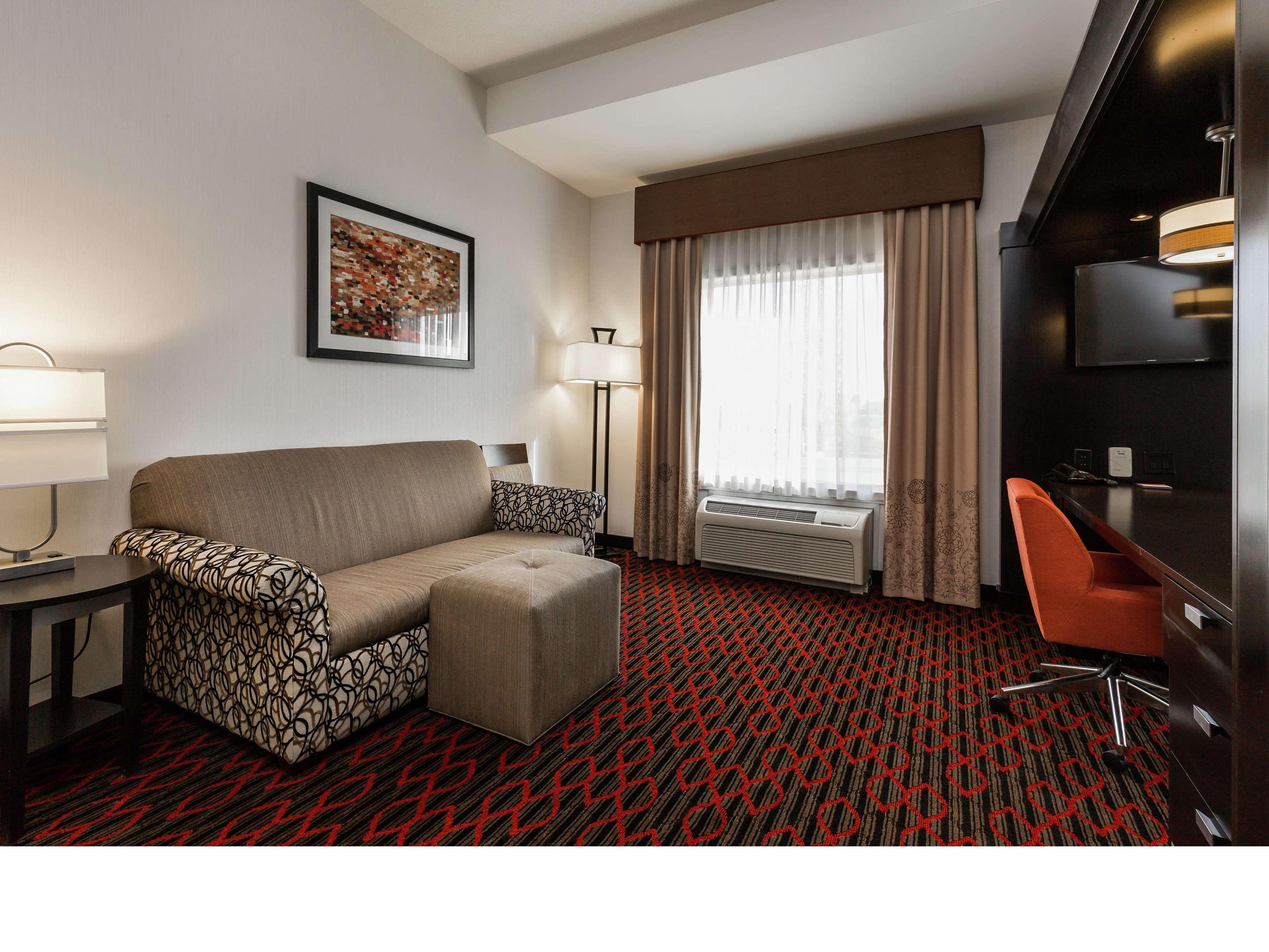 Hampton Inn & Suites By Hilton Lethbridge Extérieur photo