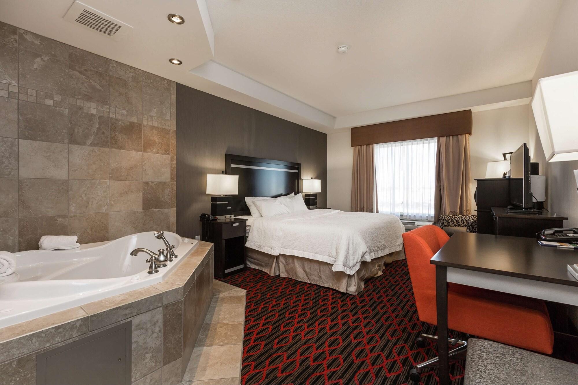 Hampton Inn & Suites By Hilton Lethbridge Extérieur photo