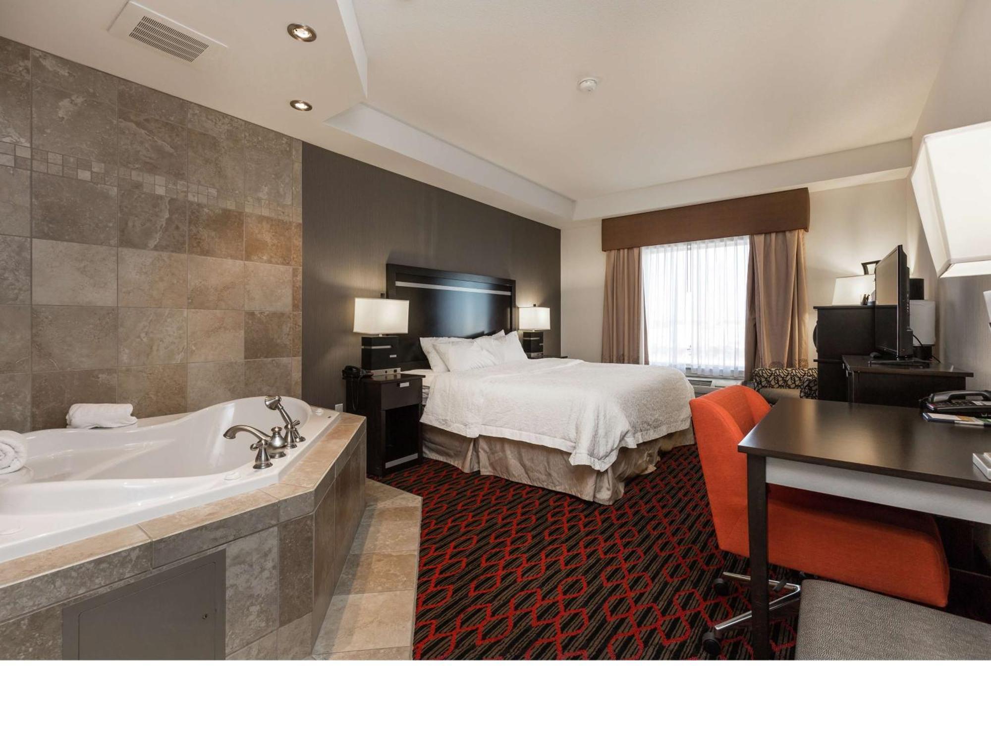 Hampton Inn & Suites By Hilton Lethbridge Extérieur photo