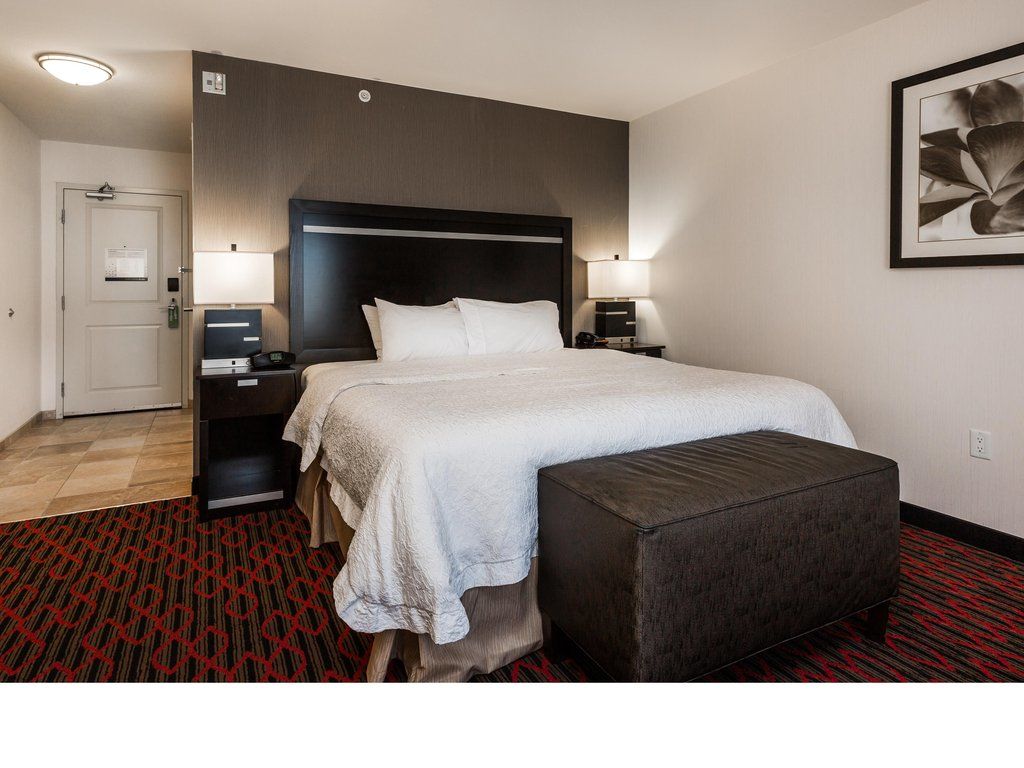 Hampton Inn & Suites By Hilton Lethbridge Extérieur photo