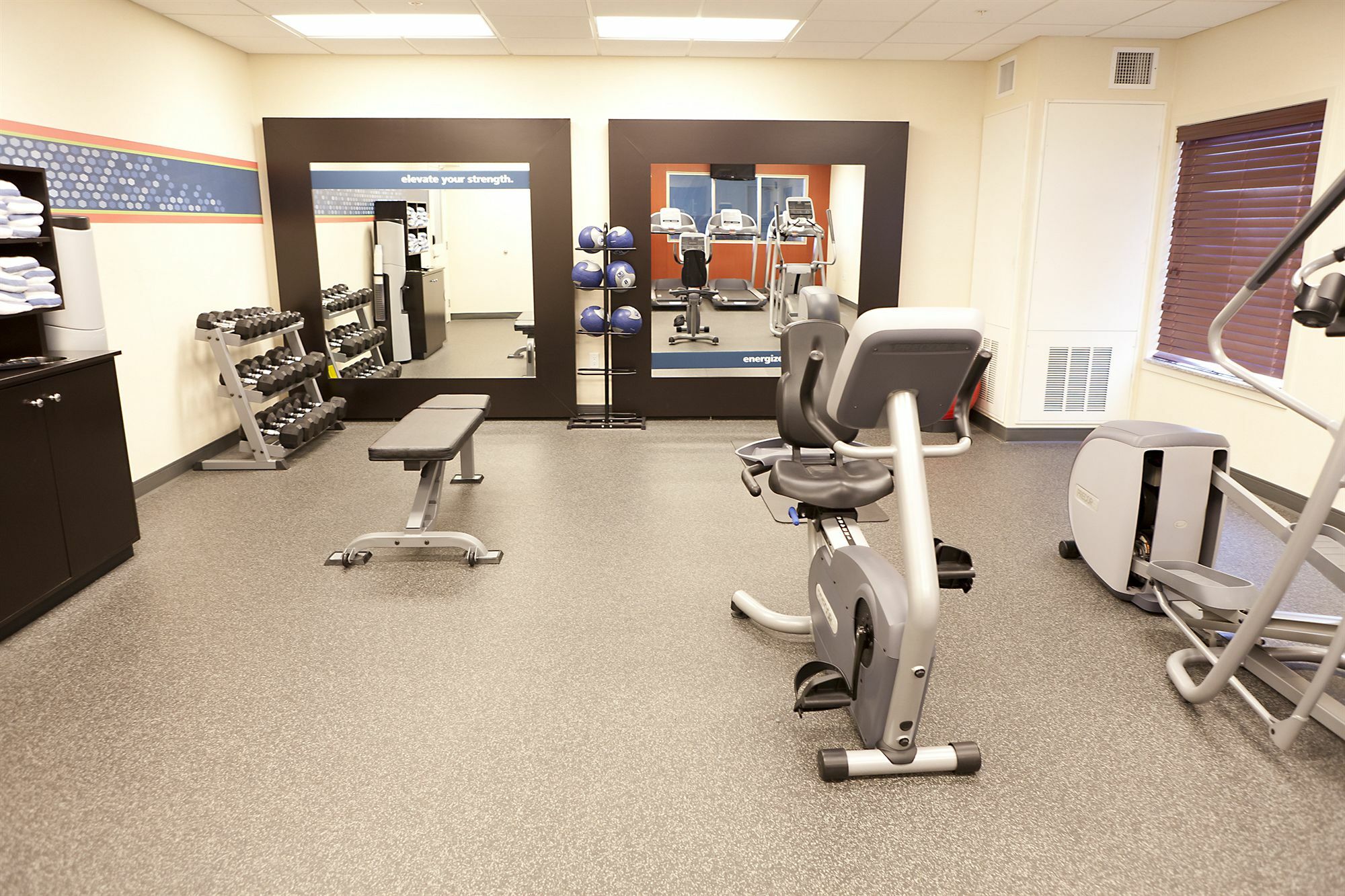 Hampton Inn & Suites By Hilton Lethbridge Extérieur photo